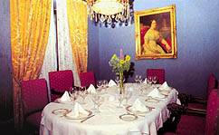 El de Adolfo, en Toledo, es uno de los restaurantes m�s emblem�ticos de la Ciudad Imperial. 