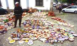 Artesanía en el mercado de Evora.