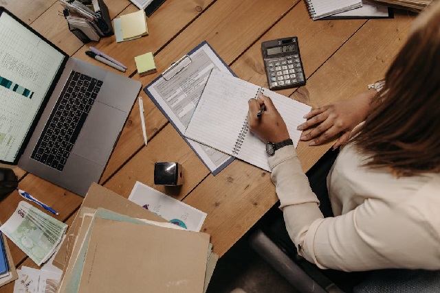 Cuentas de la empresa al día