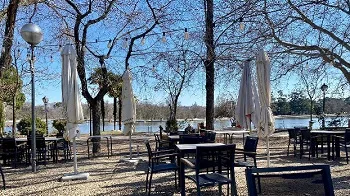 Terraza del Ancla del Lago 
