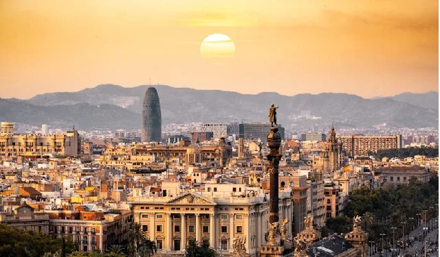 Barcelona al atardecer: comienza la noche