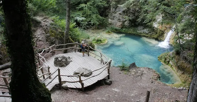 Nacedero del río Urederra (Sierra de Urbasa)